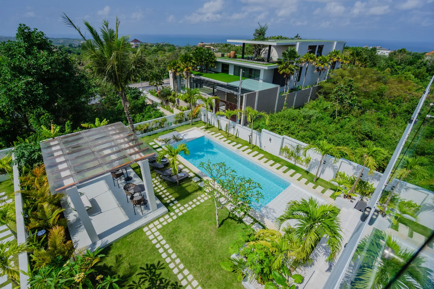 Gandum Villa Complex, Uluwatu — pool and ocean view